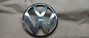 Original VW Golf Emblem Logo für Frontgrill. Teilnummer: 1J0 853 601. - Bild 1 von 10