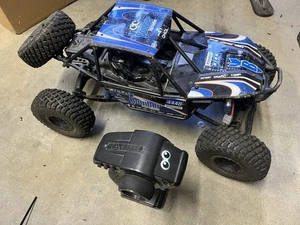 BUGGY JAULA AXIAL RR10 BOMBARDERO 1/10 4X4 RTR USADO - Imagen 1 de 3