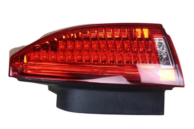 08-14 凯迪拉克 CTS 右后乘客尾灯 原始设备制造商 22806054 — 第 1/4 张图片