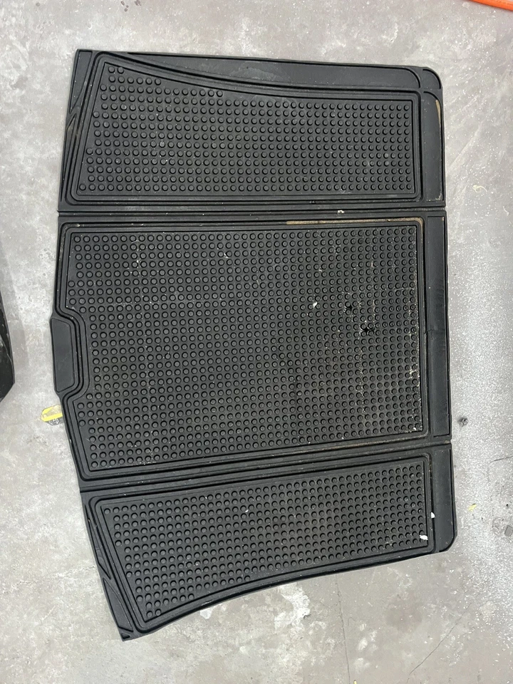 Almohadilla de alfombrilla de revestimiento de carga para maletero trasero para Jeep Renegade 2015-2023 Foto 1 de 1
