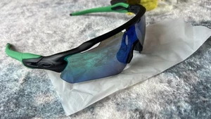 Green Oakley EV Path -Prizm Men sunglasses - Picture 1 of 3