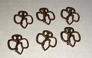 6 ~ Vintage 1950’s-70’s Girl Scouts Brownie Uniform Pinback Pin 9-201 - Bild 1 von 2