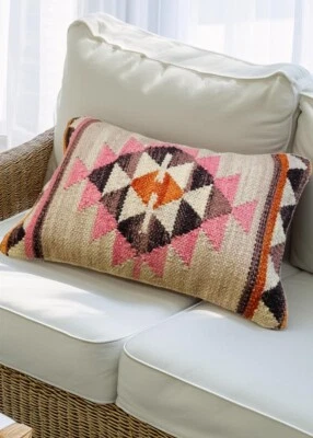 Natural Pink Kilim Cushion Cover 35 cm x 50 cm With Geometric Pattern - Image 1 of 4