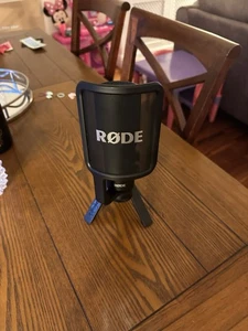 RODE NT-USB Studio Quality Microphone - Picture 1 of 5