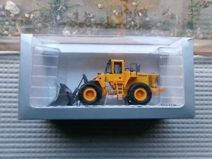MOTORART -Radlader Volvo L 220 E - Bild 1 von 2