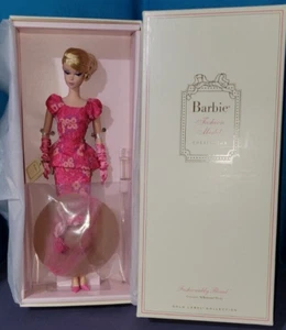 Muñeca Barbie Floral de Piedra de Seda de Moda Colección Modelo Laboratorio de Oro En Caja Sin Reserva en Caja Federal - Imagen 1 de 3