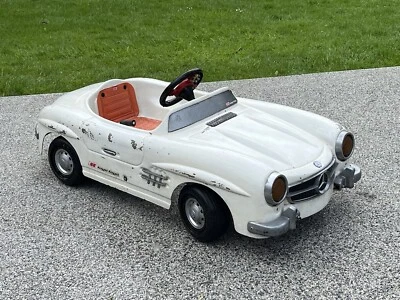 Pedalauto.  Mercedes 300 SL Pedalauto - Bild 1 von 4