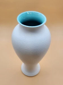 Royal Haeger 1950's White w/Turquoise Orange Peel glaze 12" Vase #4030 - Picture 1 of 7