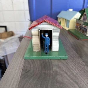 Colber 113576 Moving Gateman Tin Building - Untested - O Gauge - Picture 1 of 7