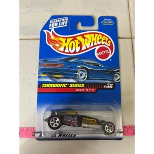 Hot Wheels Terrorific Series Sweet 16 II #3 of 4 Cars 1998 Mattel - Picture 1 of 3