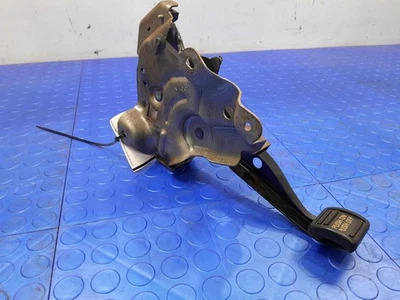 Conjunto de pedal de palanca de control de freno de estacionamiento Cadillac ATS 2013-2019 OEM 84460920 Foto 1 de 4