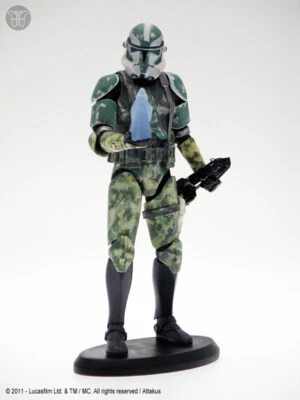 ATTAKUS STAR WARS REVENGE OF THE SITH COMMANDER GREE 1/10 STATUE NEW RARE EA#9 - Image 1 of 4