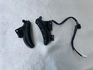 2004 2005 2006 Toyota Tundra Radio Controls 75B037 - Picture 1 of 5