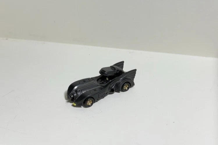 '96 MicroVerse Batman Batimóvil Hasbro DC Comics RARO De Colección 2" de Largo Negro Dorado Foto 1 de 4