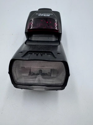 Nikon SB-700 Speedlight  Flash for Nikon DSLRs - Image 1 of 4