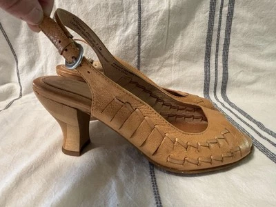 Naya Fandanga Tan Leather Peep Toe Slingback Pumps 7.5 Bamboo Block Heel - Image 1 of 4