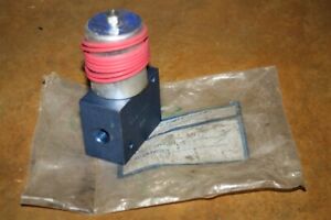 NOS Fluid Power Systems Valve 8-5-2-A-12 VDC #519 - Never Installed