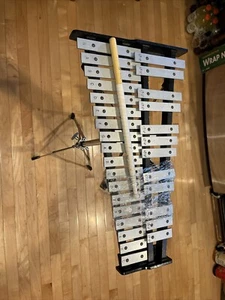 Ludwig Xylophone with Stand, Mallets 30 Keys - Picture 1 of 8