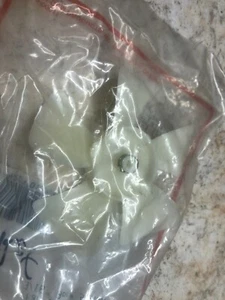 Gemline FB-402 Fan Blade TJ90FB402 3/16" SHAFT 4" CW 5 B  FREE SHIPPING - Y1 - Picture 1 of 3