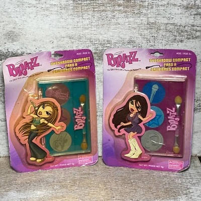 MGA Entertainment BRATZ Eyeshadow Compact Trio You Choose Blue Or Purple - Image 1 of 3