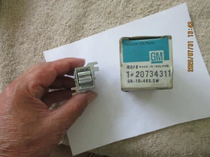 NOS 1984 CADILLAC POWER DOOR SWITCH-PART NUMBER 20734311 - Picture 1 of 7