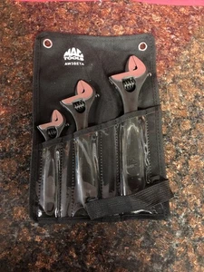 MAC Tools 3-Pc. Adjustable Crescent Wrench Set With Pouch AW3SETA (LOOK) - Picture 1 of 4