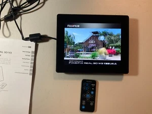 Fujifilm Finepix real 3D digital viewer V3 Frame - Picture 1 of 8