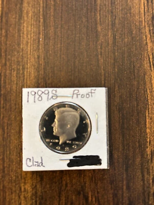 1989-S    KENNEDY  HALF DOLLAR,   CLAD,   PROOF,   BU,    Actual Coin in Photo - Image 1 of 2