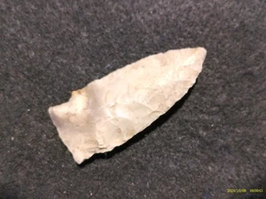 Artefacto indio prehistórico punta de flecha Missouri Scottsbluff *ENVÍO GRATUITO* H77 - Imagen 1 de 3