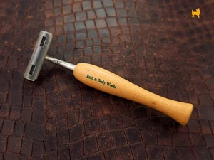 Bath & Body Works Cartridge Razor - Picture 1 of 3