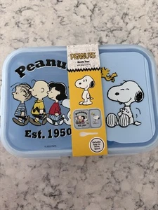 PEANUTS SNOOPY & Friends Blue Bento Box with Snap Lock New - Picture 1 of 3