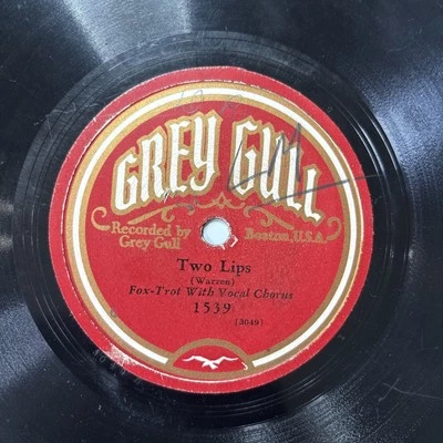 Rare Grey Gull Mosiello Two lips / Jiniareel Boston USA 1928 Jazz 10" Shellac - Image 1 of 2