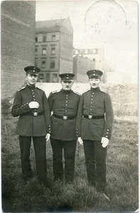 Orig. Foto postal MANNHEIM / Baden Soldiers 1913 Häusergebel - Imagen 1 de 1