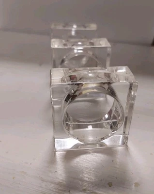 Servilleteros Acrílicos 3 Cuadrados con Centro Redondo - Transparente Foto 1 de 4