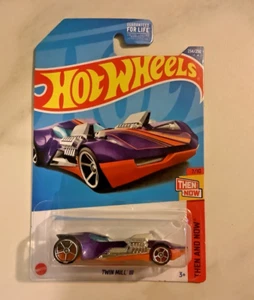 Hot Wheels #234 Then and Now 2022 7/10 Twin Mill III púrpura/naranja - Imagen 1 de 2