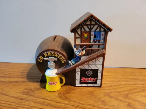 Milwaukee Brewers Baseball Beer Mug Barrel Bernie Brewer swiss Chalet Slide New Cover