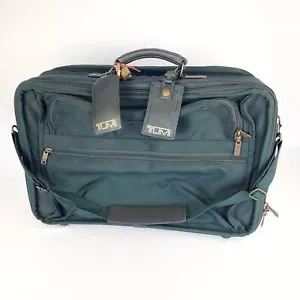 TUMI Grün Nylon Bekleidungstasche Tragetasche Schultergurt Schloss und Schlüssel - Bild 1 von 12