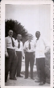 Vintage Photo Handsome Men 3 White Lads and 1 African American Smoking Pipe - Imagen 1 de 2