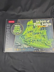 CubicFun 3D Flying Dutchman Glow In The Dark Puzzle Nave Pirata Model Kit 360 pezzi - Foto 1 di 5