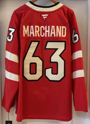 Camiseta Fanatics Premium Canadá 4 Naciones Face Off Marchand Talla 46 Foto 1 de 4