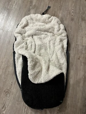 Fellsack Babyschale - Bild 1 von 3