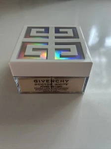 Givenchy by Doctor White Powder Me Light! 20g SPF 15-PA ++ - Picture 1 of 4