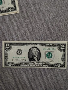 1976 Series $2 Federal Reserve Note - A00432352A - Picture 1 of 2