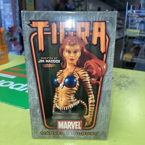 TIGRA BUST BY BOWEN DESIGNS, SCULPTED BY JIM MADDOX 1451/2500