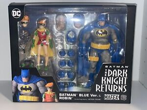 MAFEX BATMAN BLUE Ver. & ROBIN L Figure No.139 The Dark Knight Returns W/ Rifle