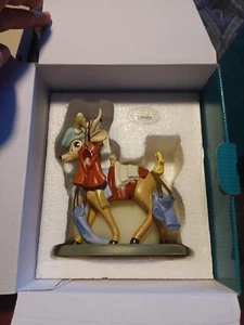 Disney Snow White Seven Dwarfs Spring Cleaning Deer With Chimpmunk Minty  - Picture 1 of 9