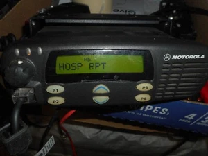 MOTOROLA CDM 1250 UHF TRANSCEIVER 450-512 MHZ MOBILE RADIO - Zdjęcie 1 z 5