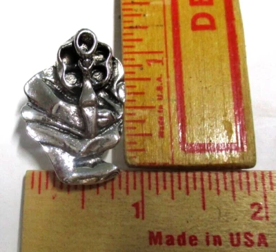 Pistola en Mano Pin Vintage Coleccionable Antiguo Forajido Motociclista Chaleco Pinback Recuerdos Foto 1 de 4