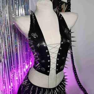 Skull Goth Grunge E-Girls Harajuku Y2K TOPS Spike Studded Rivet Punk Rock - Picture 1 of 12
