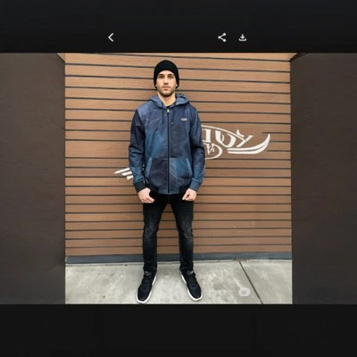 Volcom Windblocker Fleece Blue Full Zip XL Clouds Outdoors EUC - Image 1 of 4